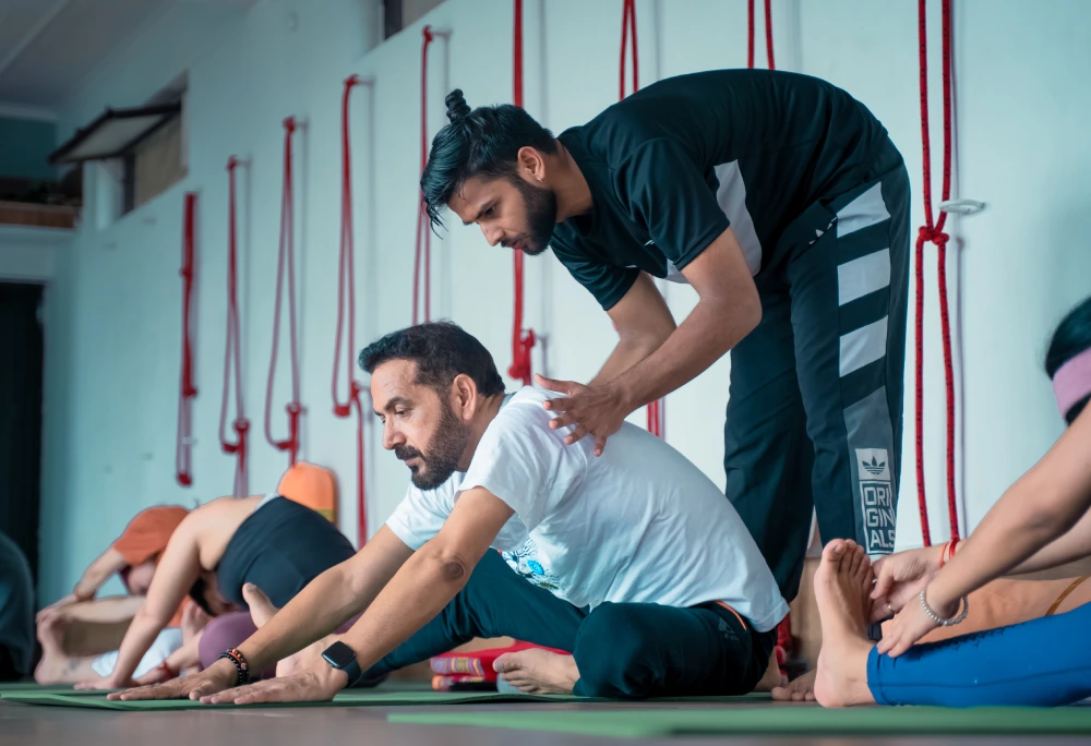 100 Hour Yoga Teacher Training Ceremony in Rishikesh