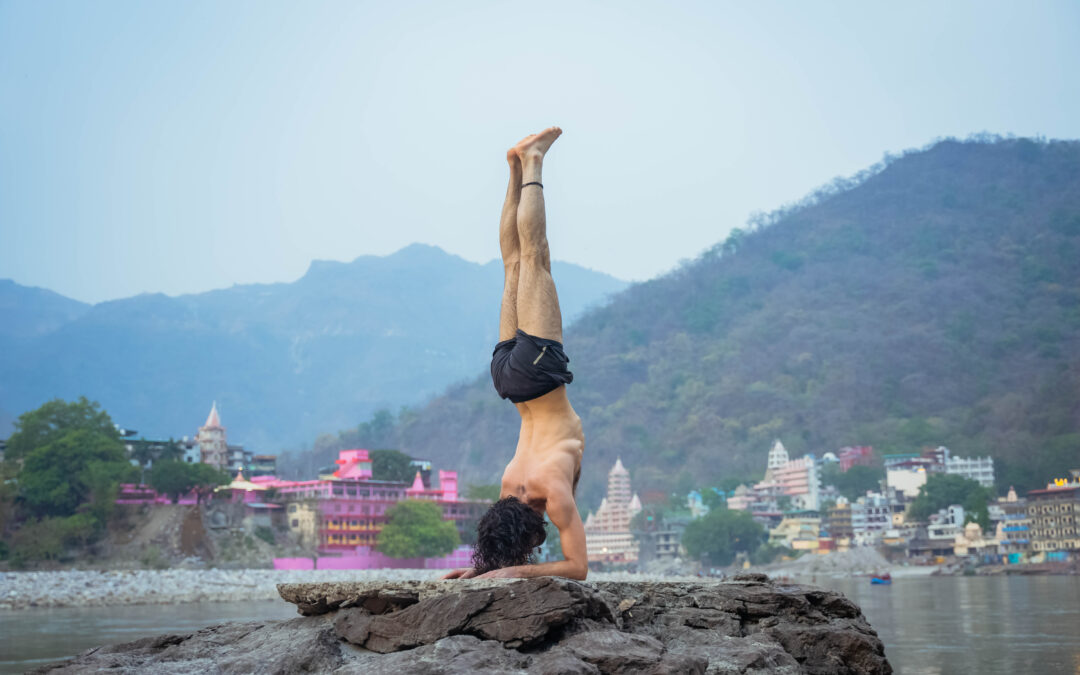 BENEFITS OF ARM BALANCE – PINCHA MAYURASANA