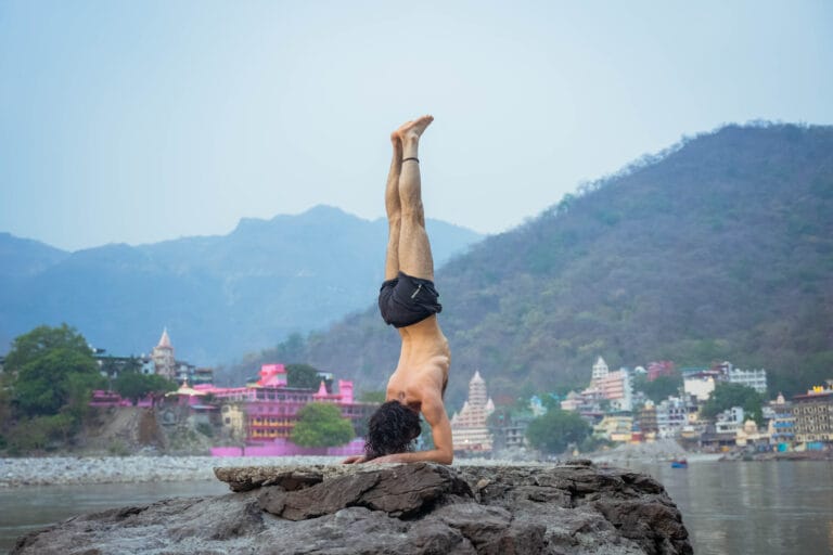 BENEFITS OF ARM BALANCE – PINCHA MAYURASANA