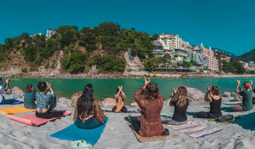 Rishikesh & Mussoorie: A Spiritual Travel Guide to Ganga Aarti, Ashrams, Meditation Caves & Silent Mountain Trails
