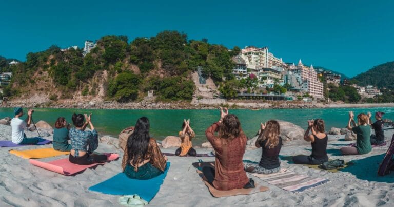 Rishikesh & Mussoorie: A Spiritual Travel Guide to Ganga Aarti, Ashrams, Meditation Caves & Silent Mountain Trails